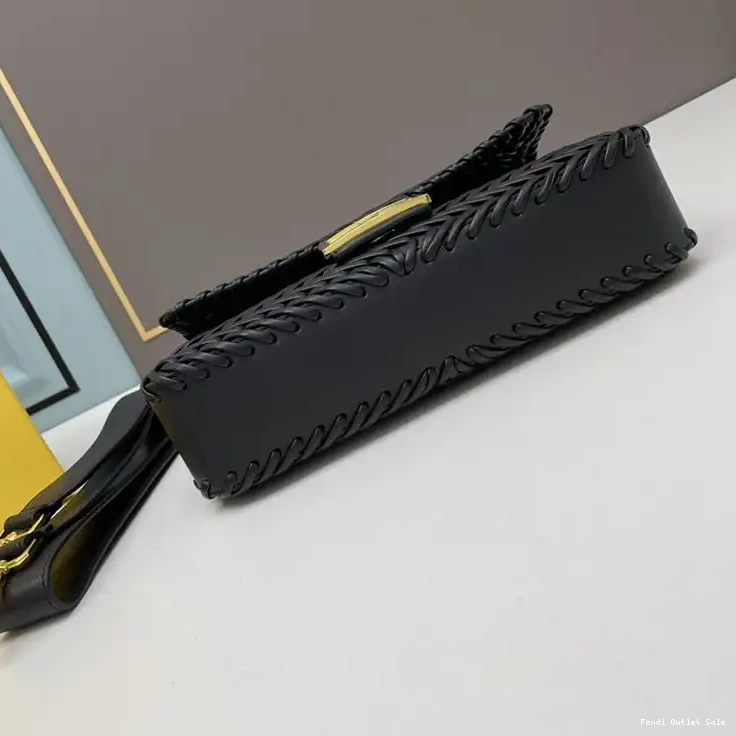 Affordable Stitching Leather Fendi Bag Medium Black In Baguette 0507